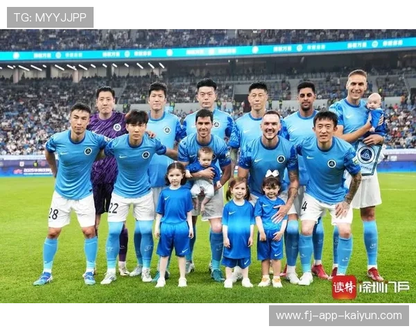 深圳新鹏城主场草皮问题严重 比赛被迫推迟